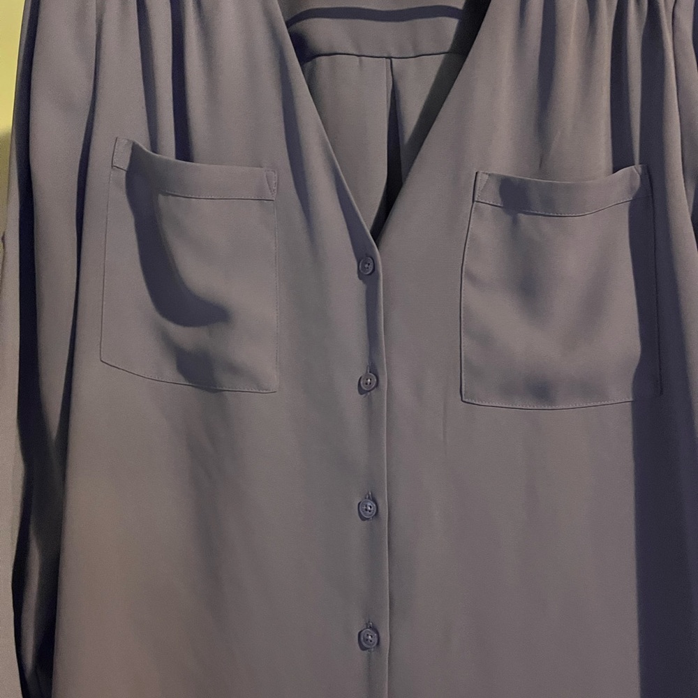 Beautiful lilac colored express shirt!